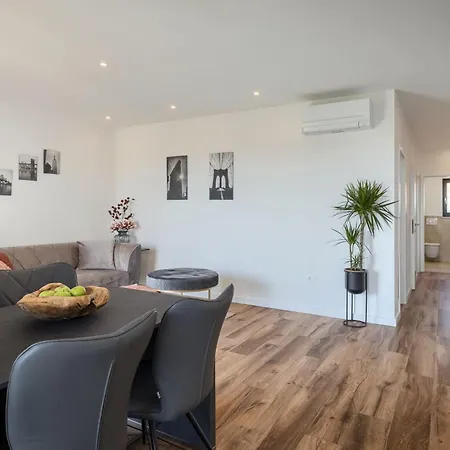 아파트 Charmante Mit Balkon By Interhome *