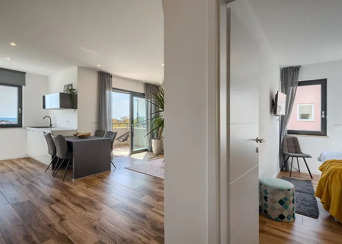 Charmante Mit Balkon By Interhome