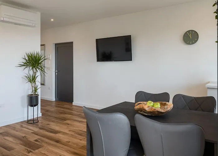 Apartman Charmante Mit Balkon By Interhome *