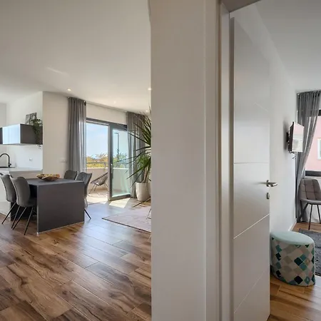 Charmante Mit Balkon By Interhome