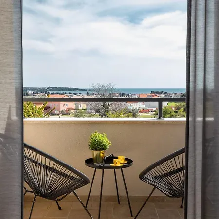아파트 Charmante Mit Balkon By Interhome