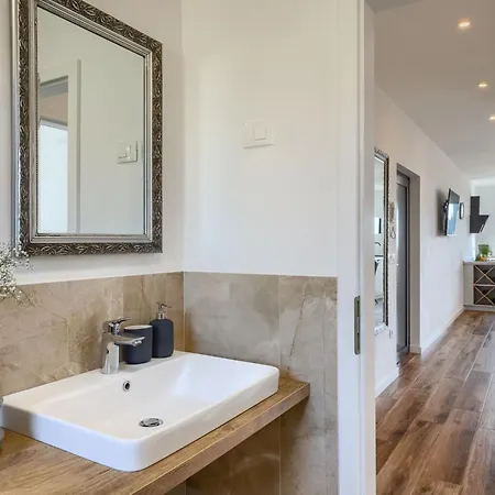 Charmante Mit Balkon By Interhome