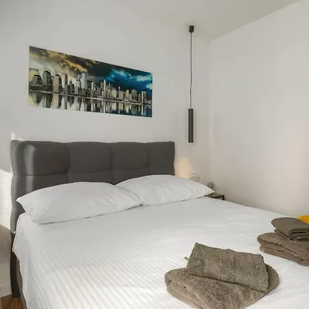 Charmante Mit Balkon By Interhome