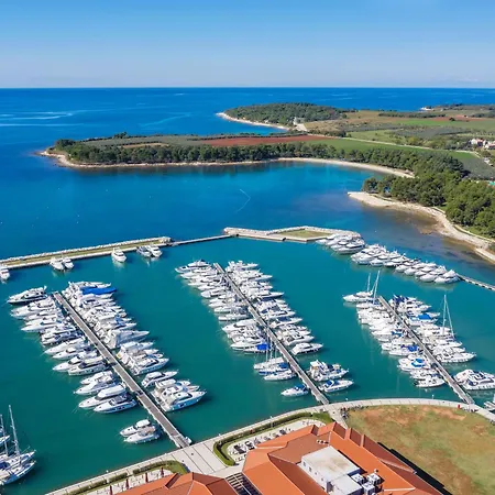 Charmante Mit Balkon By Interhome 아파트